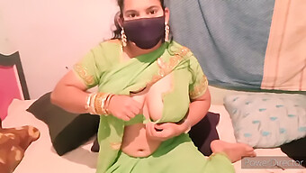 Desi-Babe Mit Großen Nippeln Genießt Harten Sex