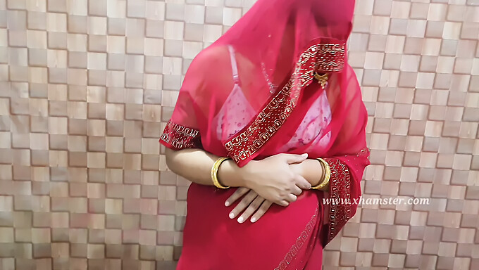 Bhabhi Desi Memberikan Dev Blowjob Dan Ciuman Dalam Close-Up