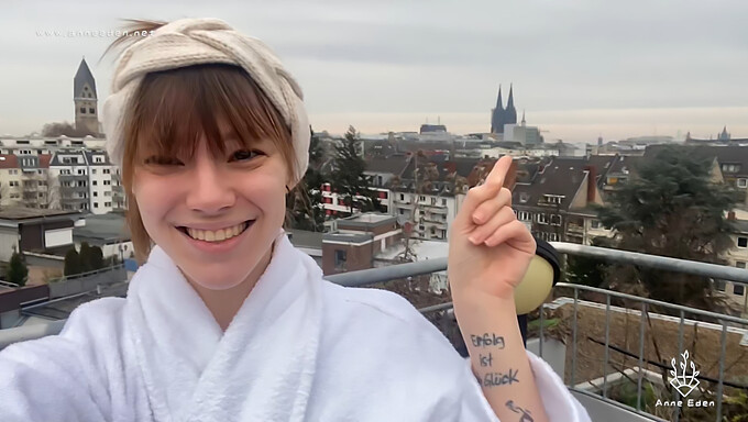 Teen Sex With A Cathedral Backdrop In Germany!