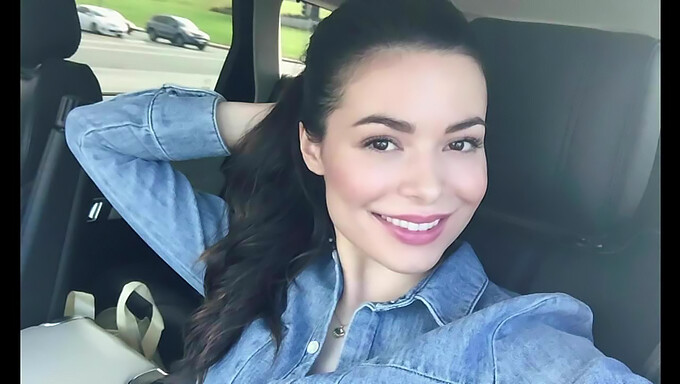 Celeb Si Masturba Guardando Le Provocanti Foto Instagram Di Miranda Cosgrove..