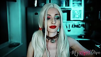 18 Yaşındaki Cosplayer Harley Quinn Ile Asmr Mastürbasyonu