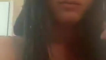 Wanita Brunette Eropa Ditembus Ganda Dalam Video 60 Fps