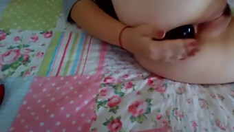 Masturbatievideo Met Russische Amateur Met Behulp Van Dildo