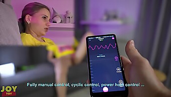 Teen'S Vibrator Review Goes Wrong Due To Intense Desire - Vibrátorová Recenze Teenagera Se Pokazí Kvůli Intenzivní Touze