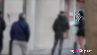 Rebeka Seduce A Hombres Desprevenidos En Las Calles Para Un Encuentro Salvaje