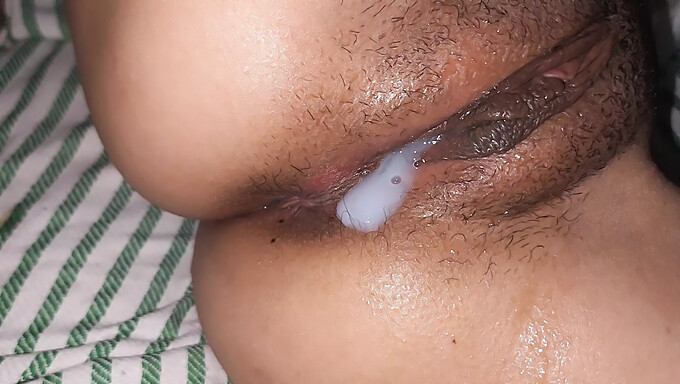 Cumming Inside An Asian Aunty'S Wet Pussy